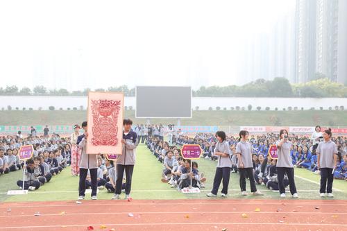5设计电商专业“直播卖货”，气氛活跃热闹