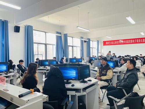 1郑州艺术幼儿师范学校现代学徒制视觉设计实训正式启动