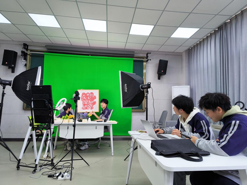 学生直播实训现场