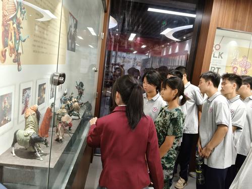 4、感受面塑文化的博大精深