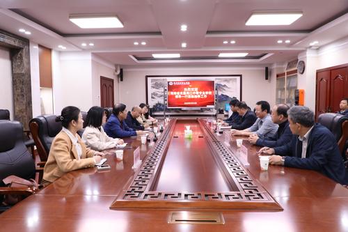 1海南省农垦海口中等专业学校到郑州艺术幼儿师范学校开展交流活动