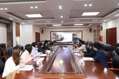 3郑州艺术幼儿师范学校班主任工作室主持人张琬介绍工作室情况