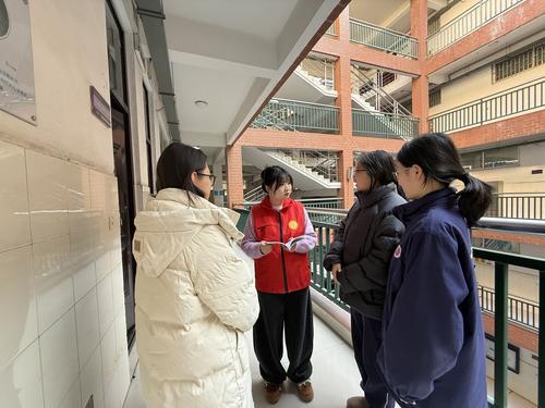 党员教师与学生交流分享反诈案例 党员教师与学生交流分享反诈案例