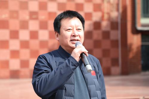 3学校党委书记周卫红宣布活动启动 3学校党委书记周卫红宣布活动启动