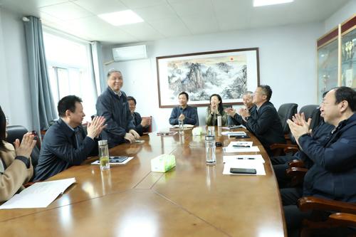 5场面气氛热烈 5场面气氛热烈