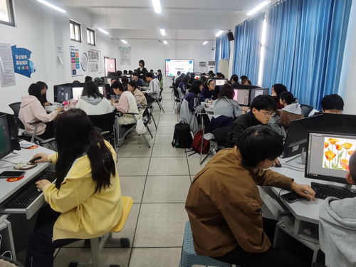 平面设计竞赛现场 平面设计竞赛现场
