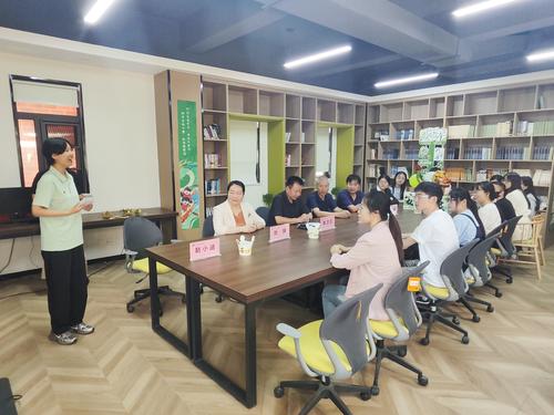 3团委副书记赵小涵讲授端午微课堂 3团委副书记赵小涵讲授端午微课堂